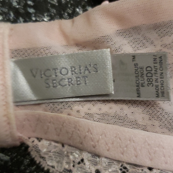 Victoria Secret Bra💝*SOLD - Picture 4 of 6